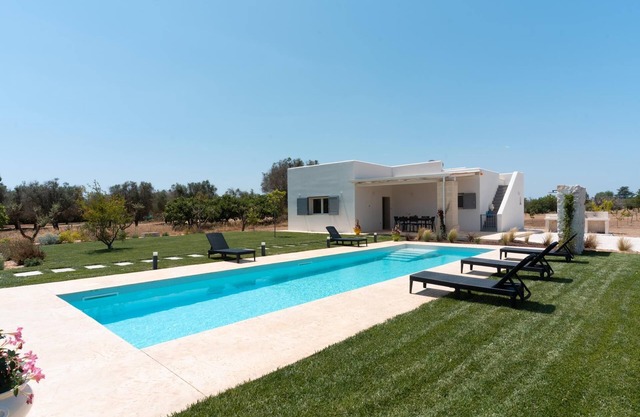 Holiday Home 'Lamia Flora' with Private Pool, Wi-Fi and Air Conditioning