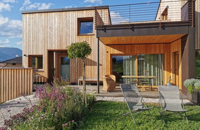 Holiday Home ‘Landhaus Silene’ in South Tyrol-Trentino with Mountain View
