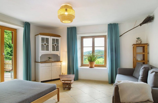 Holiday Home 'Landhaus Am Eselhof Daxstein' with Mountain View and Wi-Fi