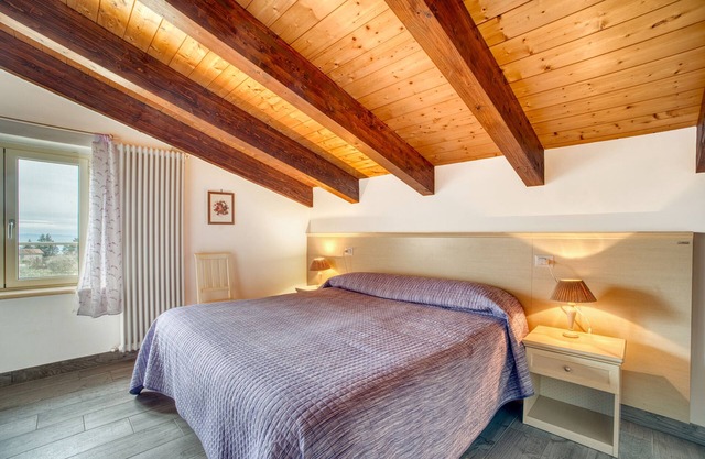 Holiday Home "Le More - Casa Zoe" with Shared Garden & Wi-Fi