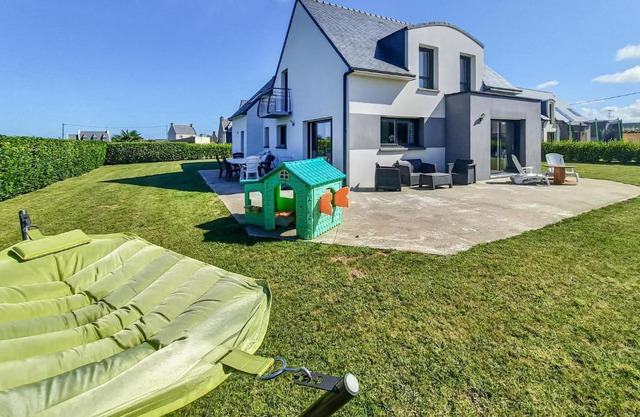 Holiday Home Lilia Plouguerneau With Sea View 02