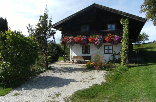 Holiday home, listed building, in the style of an alpine hut, vacation at the Schelshornhof