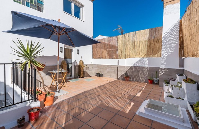 Holiday Home 'Little Alhambra' with Private Terrace and Wi-Fi