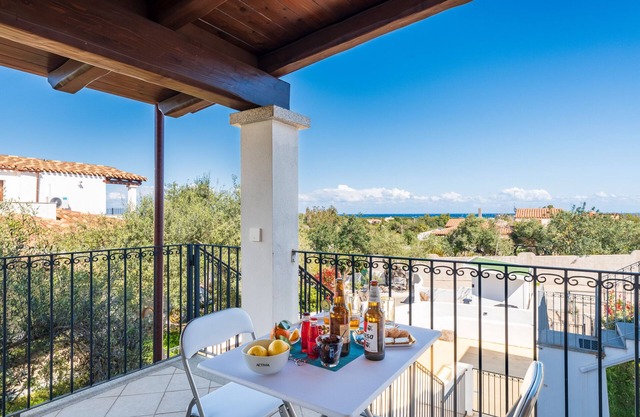Holiday Home 'Loredana' with Sea View, Wi-Fi and Air Conditioning