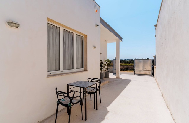 Holiday Home 'Lu Mare' with Sea View, Shared Garden and Air Conditioning