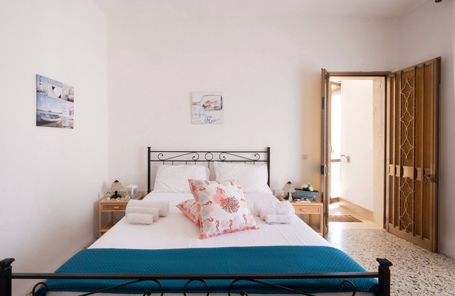 Holiday Home 'Mare E Frescura' with Sea View, Shared Terrace and Air Conditioning