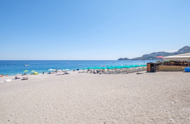Holiday Home 'Marea Appartments' close to the Beach with Sea View & A/C