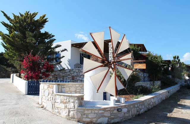 Holiday Home "Maria's Village Villa Anemomylos" with Sea View, Private Terrace & Wi-Fi