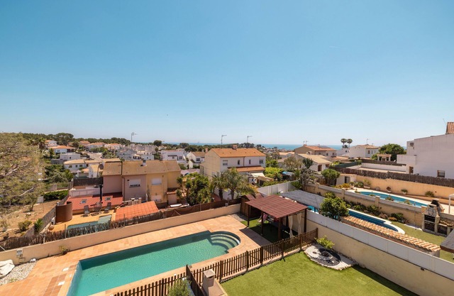 Holiday Home 'Marti' with Sea View, Wi-Fi and Air Conditioning