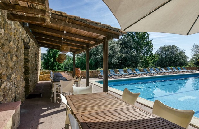 Holiday Home 'Mas Salvanera' with Mountain View, Pool & Wi-Fi