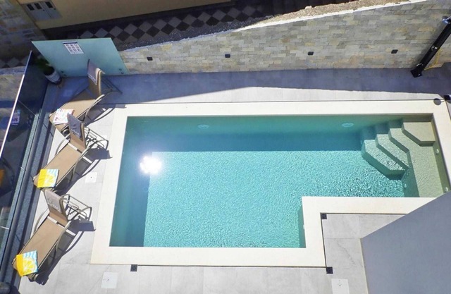 Holiday Home Maslenica with Pool near Beach
