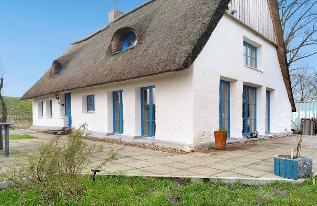 Holiday Home 'Mercimersea' with Private Terrace, Private Garden and Wi-Fi