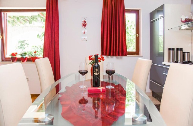 Holiday Home Mirela