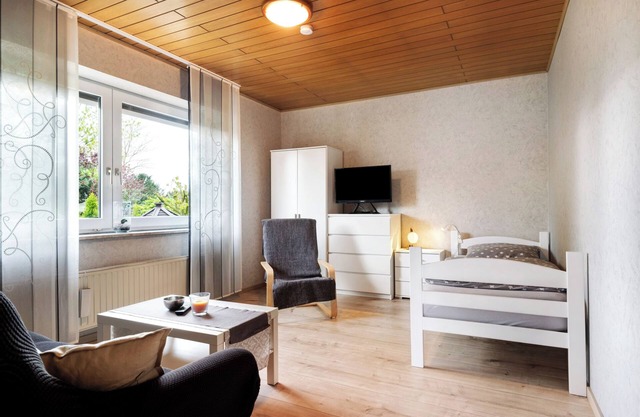 Holiday Home 'Monteurwohnung' with Private Terrace and Wi-Fi