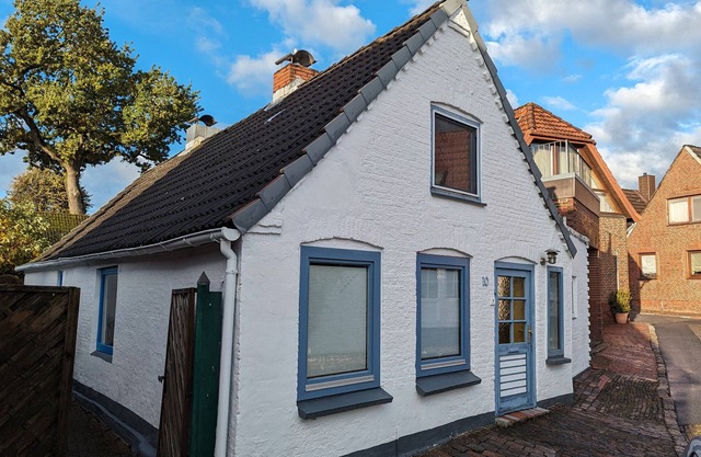 Holiday Home 'Möwennest Meldorf' with Private Terrace, Private Garden and Wi-Fi