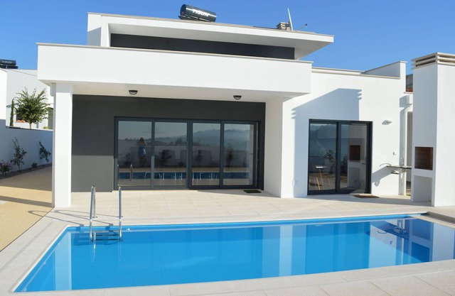 Holiday Home; Nazaré Beach for Surfing