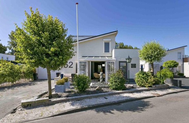 Holiday Home near Sophia Beach and Marina