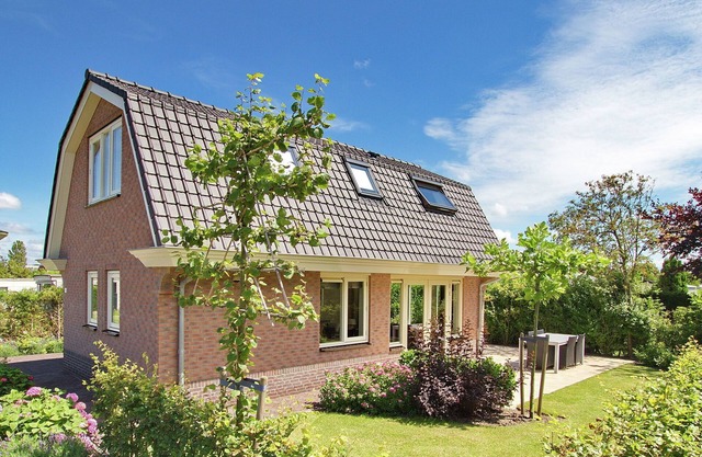 Holiday Home in Noordwijk with Sunny Garden