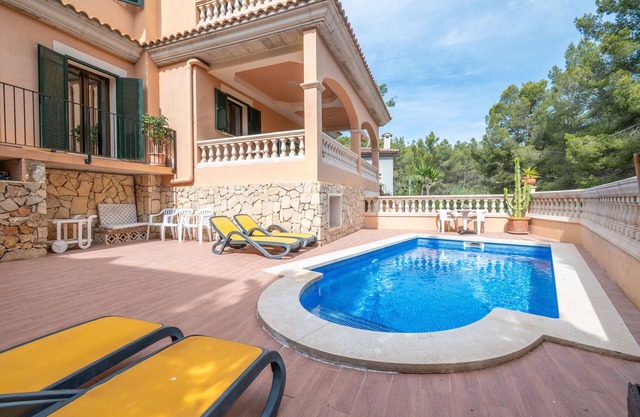 Holiday Home 'Nostra' with Mountain View, Private Pool and Wi-Fi