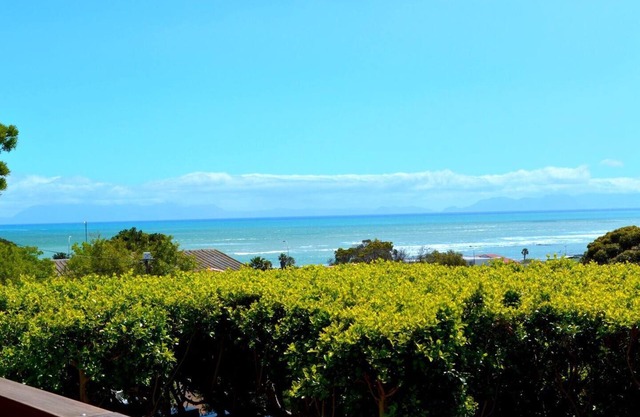 Holiday Home, Ocean View
