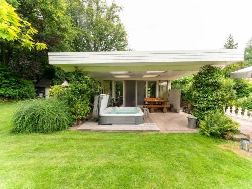 Holiday Home Oldenzaal near Hulsbeek