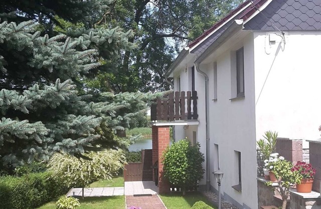 Holiday home on Lake Prüzen