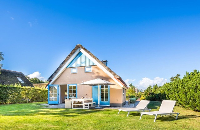 Holiday Home on Texel with Spacious Garden