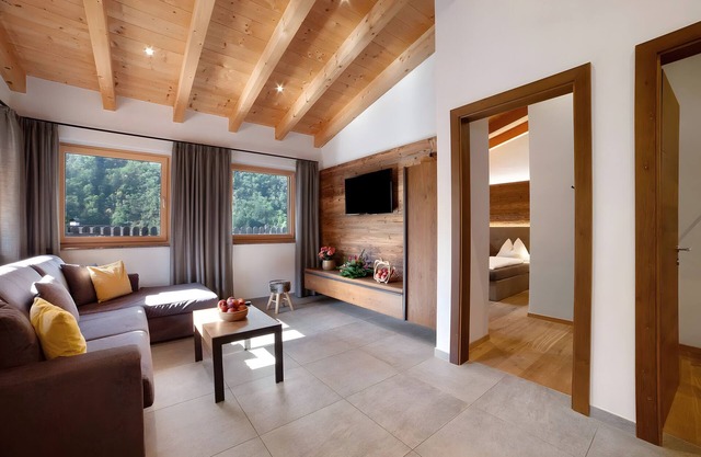 Holiday Home 'Palme' with Mountain View, Shared Pool and Wi-Fi
