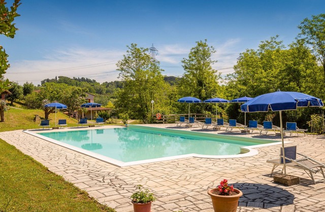 Holiday Home 'Poggio4' with Shared Pool, Private Terrace and Wi-Fi