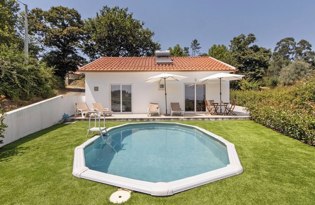 Holiday Home 'Refugio Das Vinhas' with Mountain View, Wi-Fi and Air Conditioning
