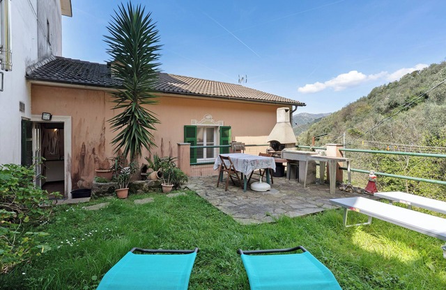 Holiday Home 'Rebecca's Home' with Mountain View, Private Garden and Wi-Fi