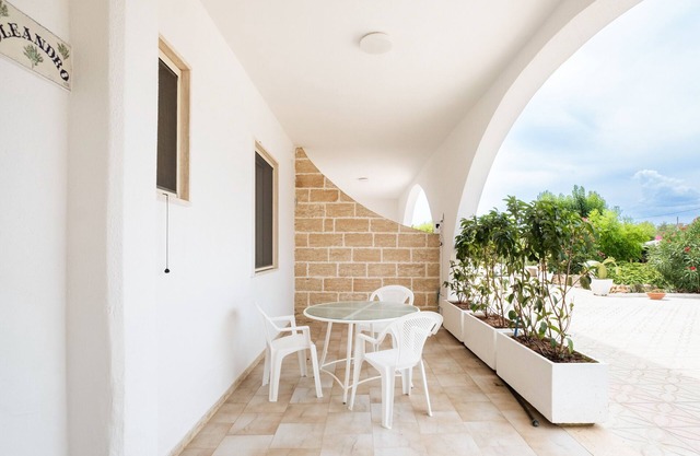 Holiday Home 'Rent A Break - Oleandro' with Shared Garden, Wi-Fi and Air Conditioning