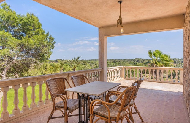 Holiday Home 'S'escodra' with Mountain View, Garden & Wi-Fi