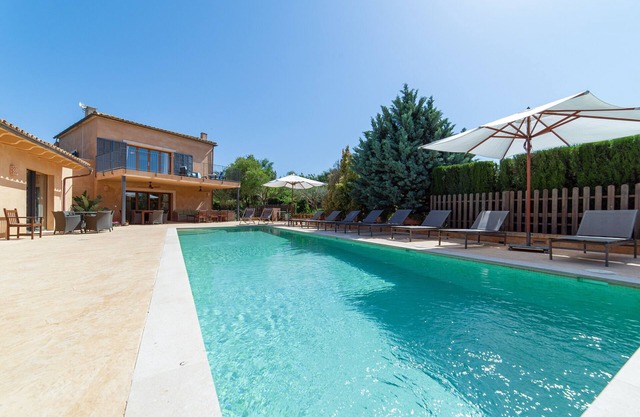 Holiday Home 'S'hort Des Frares' with Mountain View, Wi-Fi and Air Conditioning