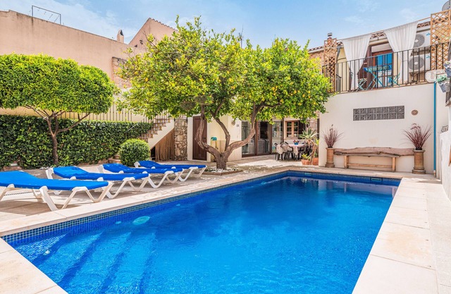 holiday home Sa llimonera de binissalem, with 6 bedrooms, swimming pool and air-conditioning