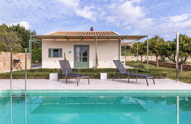 Holiday Home "Sa Verdal" with Pool, Wi-Fi, Air Conditioning & Garden