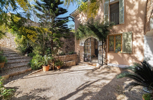 Holiday Home 'Se Taulera' with Mountain View, Garden, Terraces & Wi-Fi