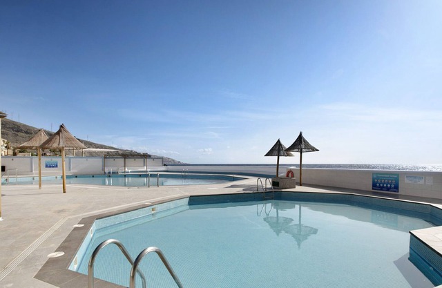 Holiday Home 'Sea view Apartment' with Sea View, Shared Pool & Wi-Fi
