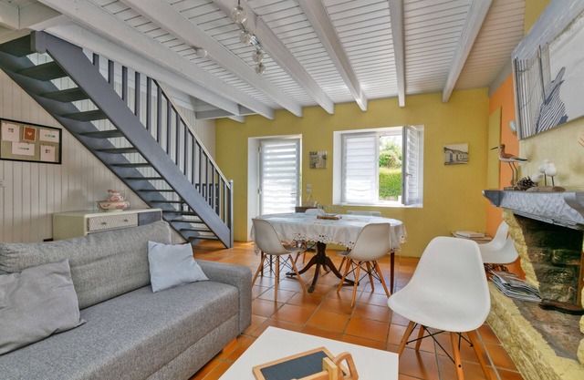 Holiday Home 'Seabird' with Private Terrace, Private Garden and Wi-Fi