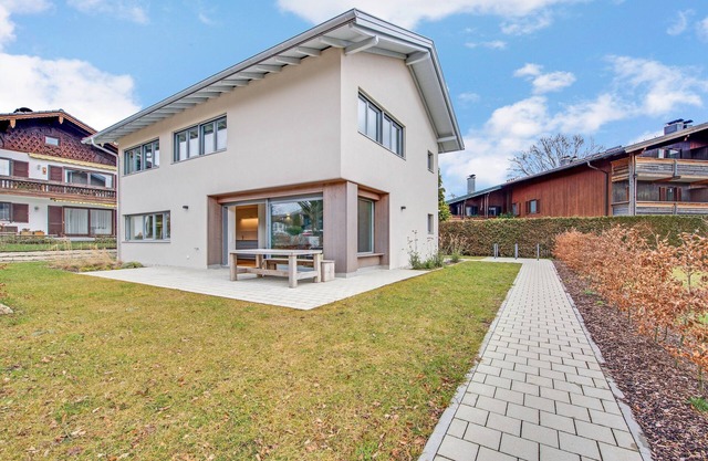 Holiday Home "Seebruck" close to Chiemsee with Wi-Fi, Garden & Terrace