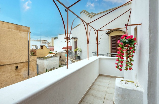 Holiday Home "Sg Standard" with Landmark View, Terrace & Wi-Fi