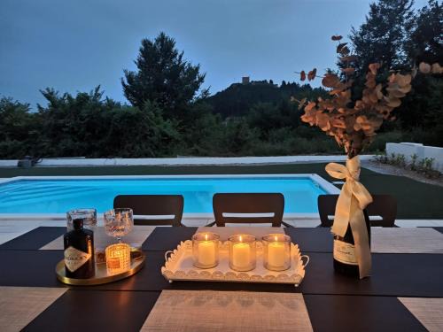 Holiday home Sika with heated pool near Split