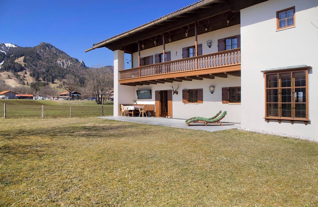 Holiday Home 'Sonnenleitn' with Mountain View, Private Terrace and Wi-Fi