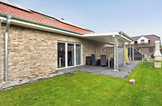 Holiday Home "Speicherhäuschen Maike" with Private Garden & Wi-Fi