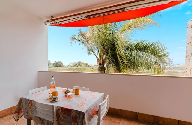 Holiday Home 'Stella Maris' with Sea View, Balcony and Air Conditioning
