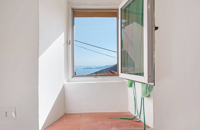 Holiday Home 'Tavernetta in Campagna' with Sea View & Garden