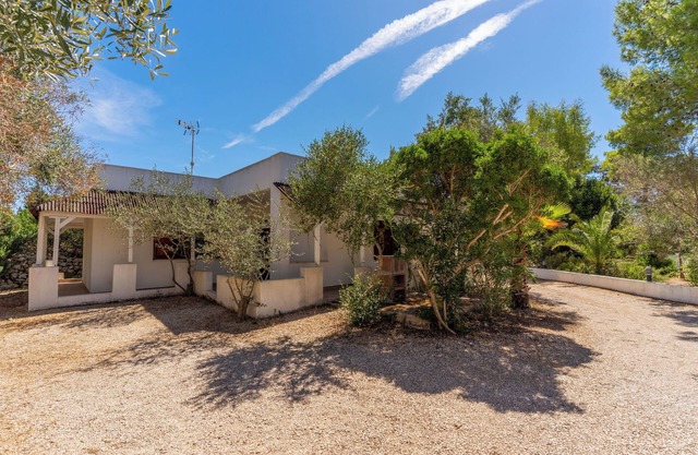 Holiday Home "Tenuta La Saracina - Villino 4" with Sea View, Balcony & Wi-Fi