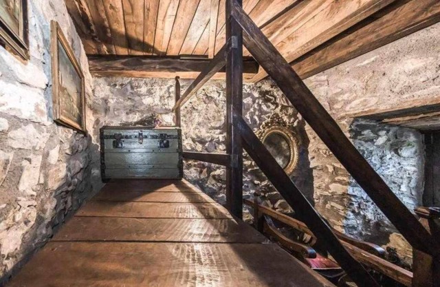 Holiday Home 'Torre Del 1300 Un Atto Damore' with Mountain View, Wi-Fi and Air Conditioning