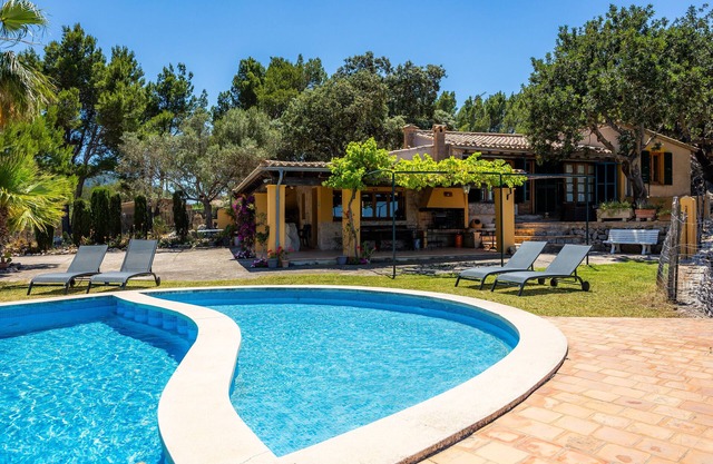 Holiday Home 'Tramuntana' with Sea View, Private Pool and Wi-Fi