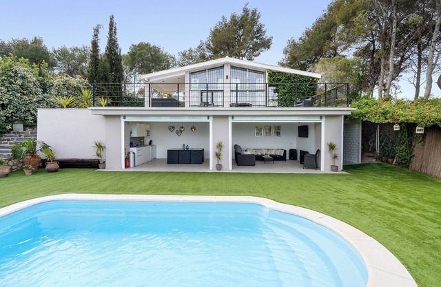 Holiday Home 'Valle De Los Sueños' with Mountain Views, Wi-Fi and Air Conditioning